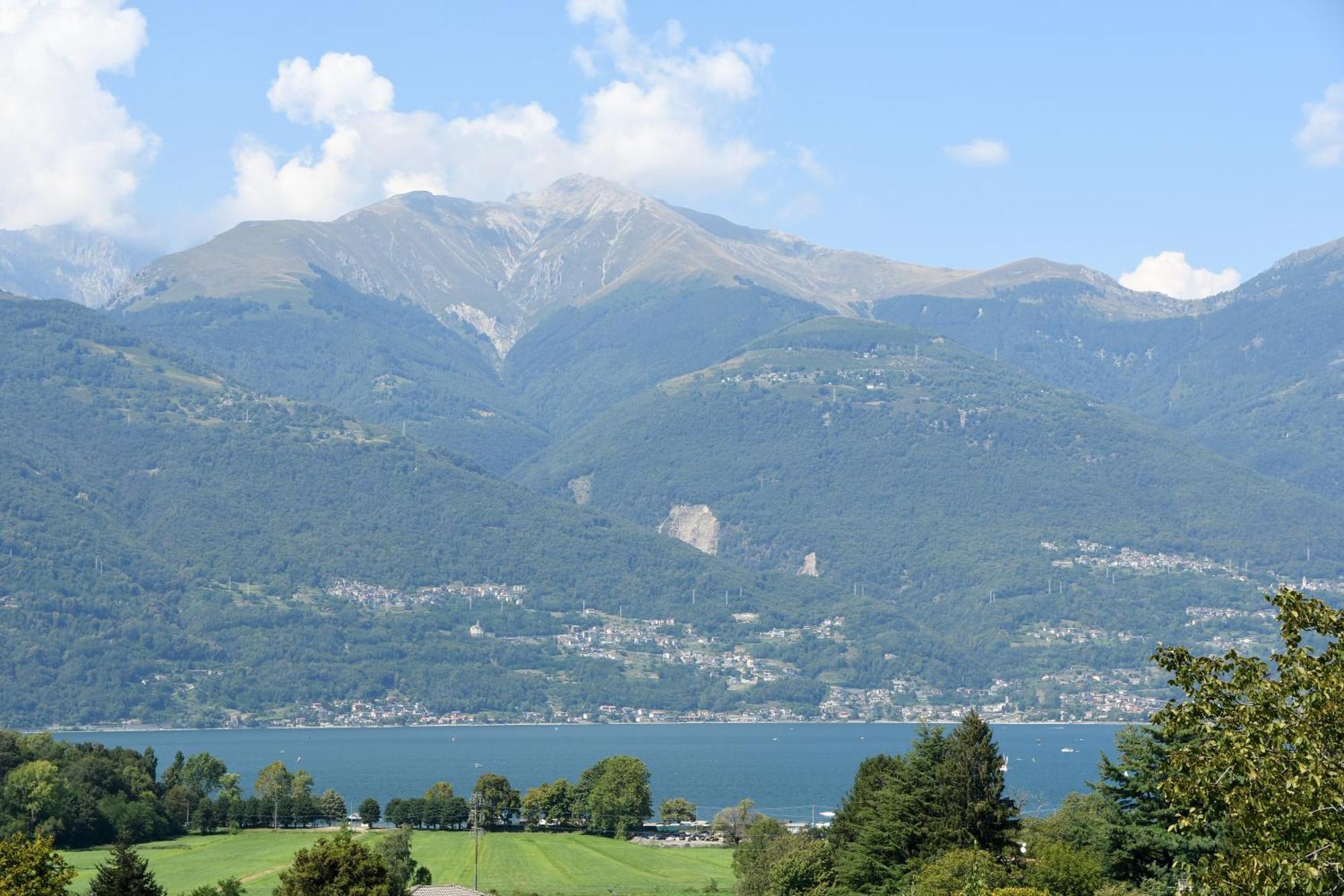 Il Giardino Dei Ciliegi Appartement Colico Buitenkant foto