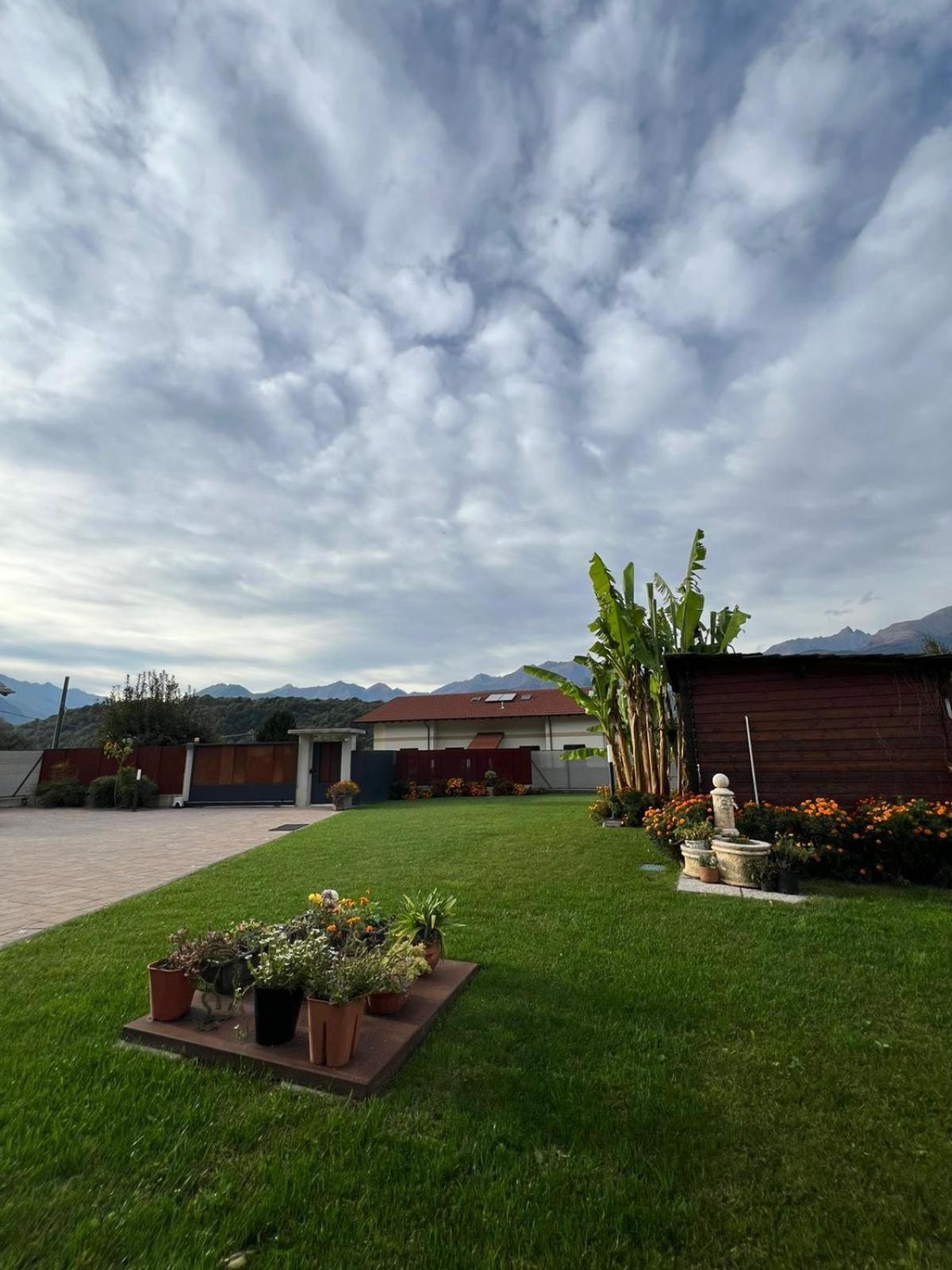 Il Giardino Dei Ciliegi Appartement Colico Buitenkant foto